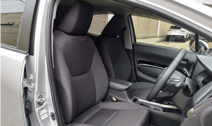 アクア 前列シート